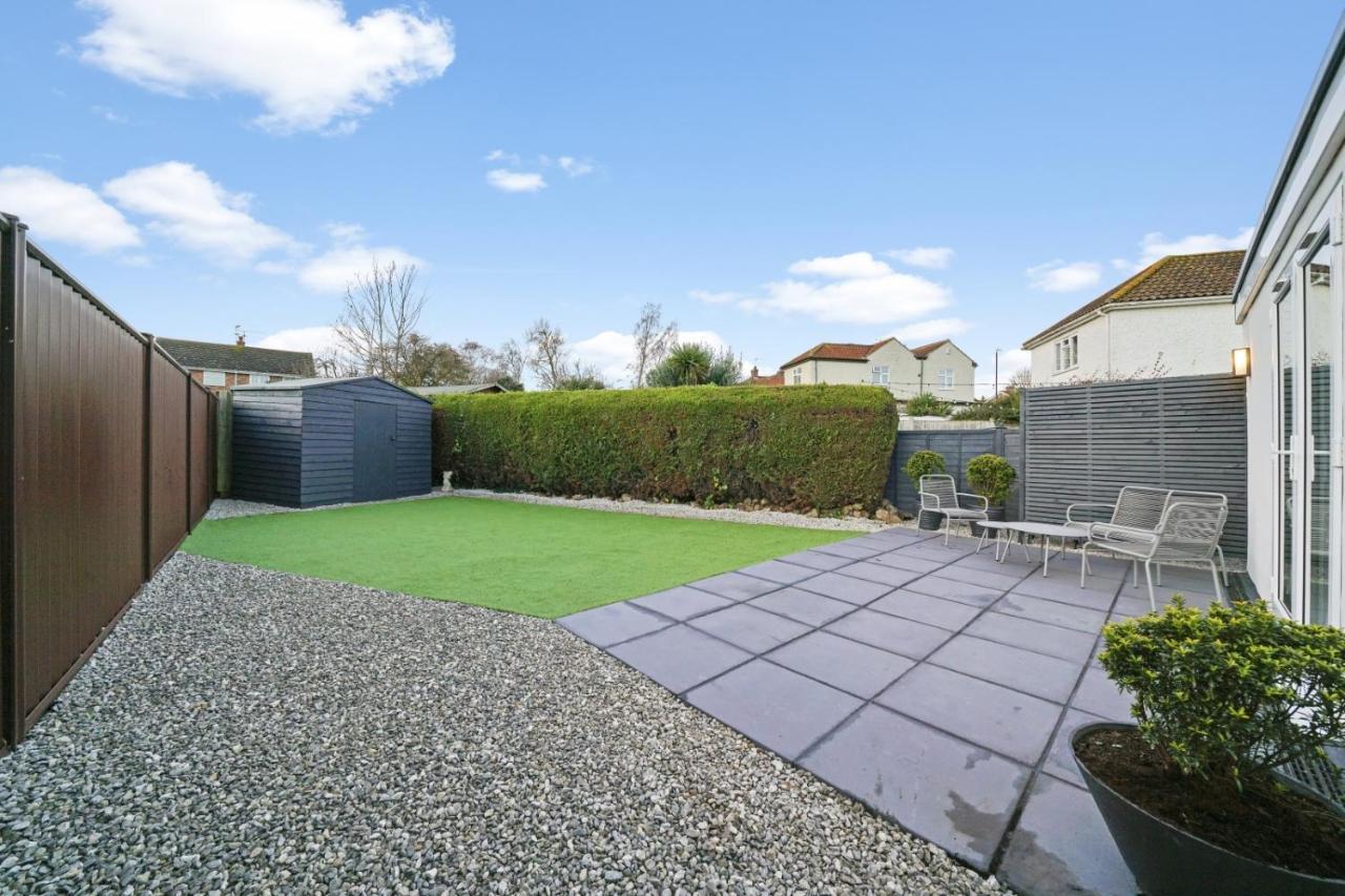 Modern Bungalow In Maidstone Sleeps 5 With Free Parking Exterior photo